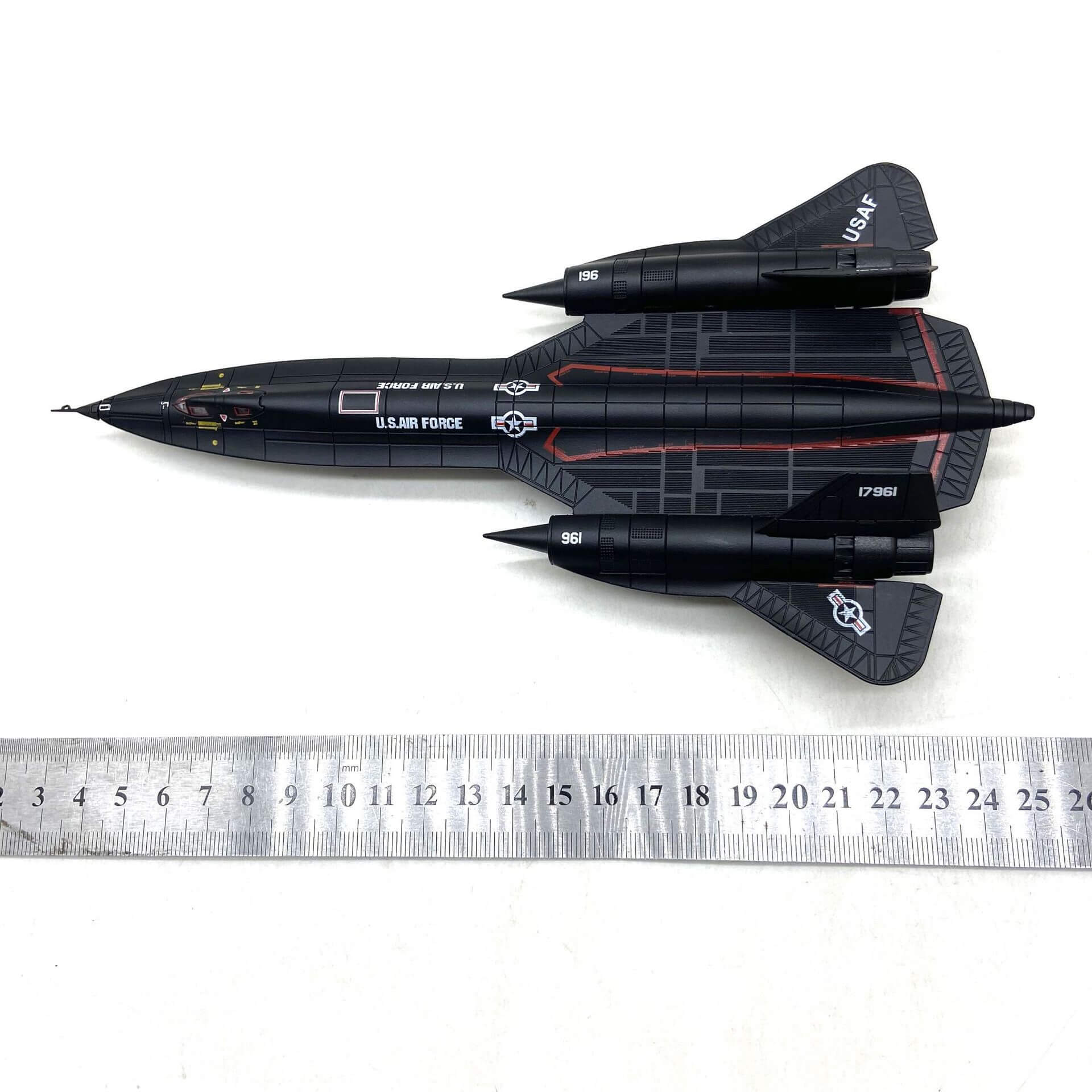 NIMVAYA® SR-71 Blackbird (1:144)