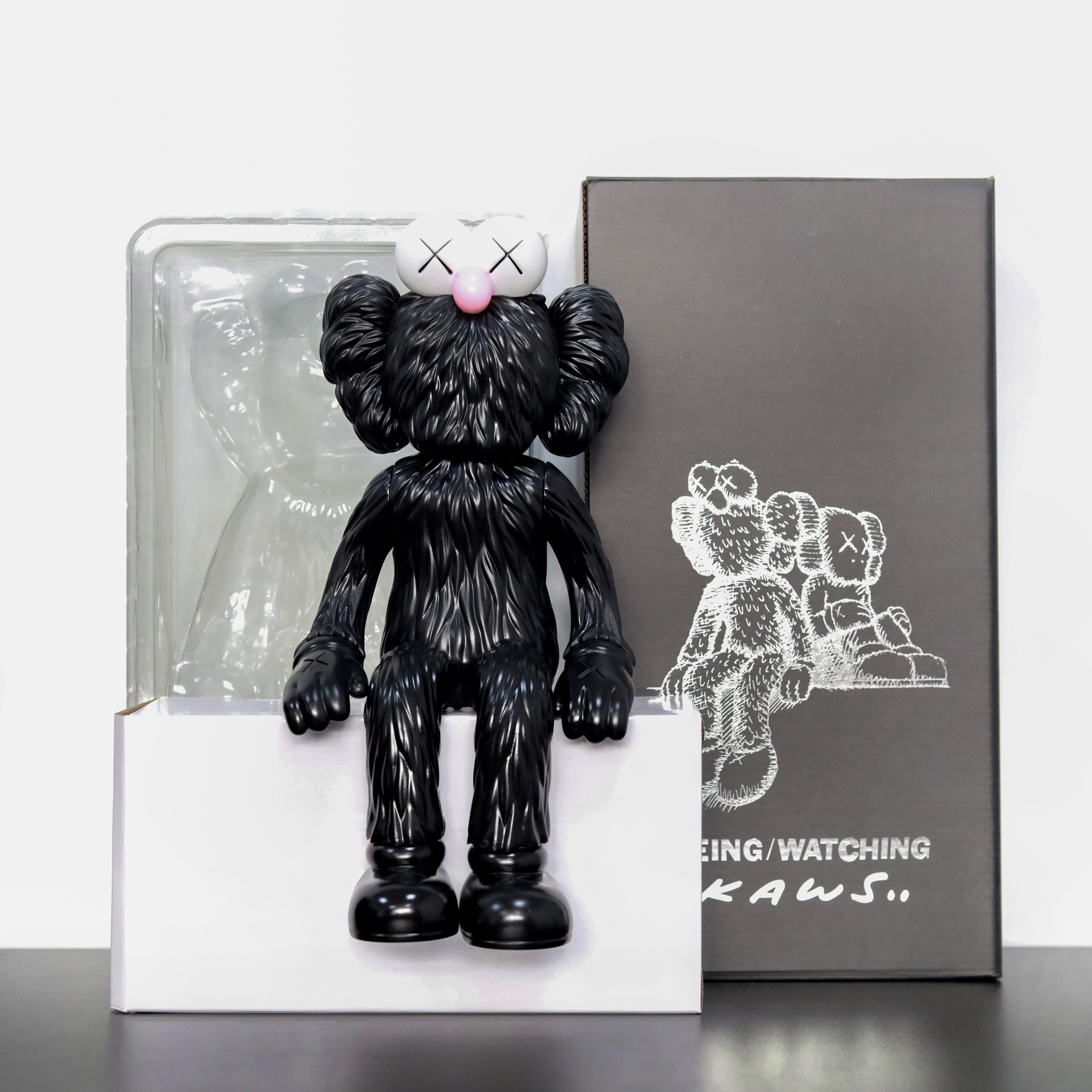 その他 KAWS BFF OPEN EDITION VINYL FIGURE KAWS BFF Open Edition Vinyl Figure Blue - US